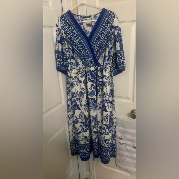 Bloomchic Sz 10 Dress 
MIDI blue white - Picture 1 of 3
